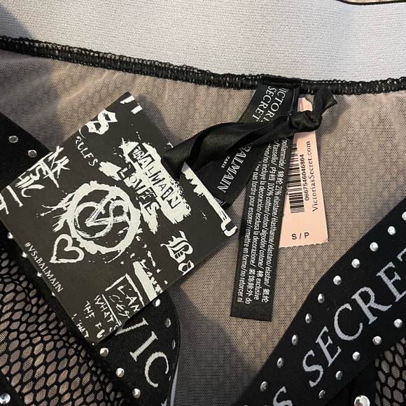 Victoria’s Secret x Balmain underwear - Picture 4 of 4